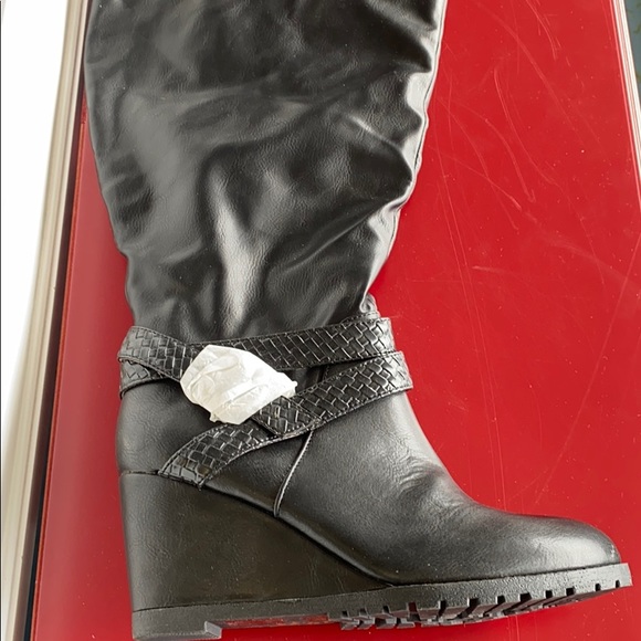 Boots - Picture 1 of 3